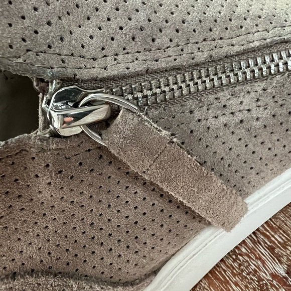 Steve Madden Caliber Sneaker - Picture 6 of 7